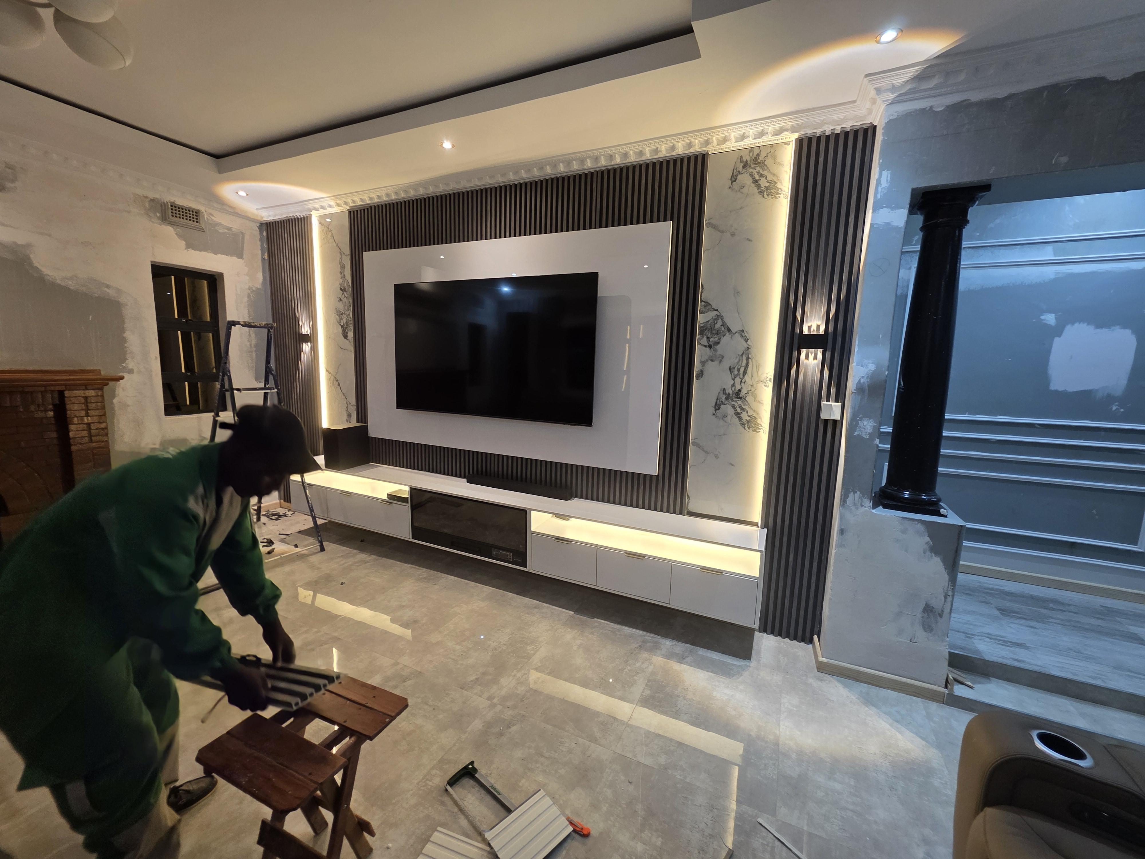 TV and Wall Units